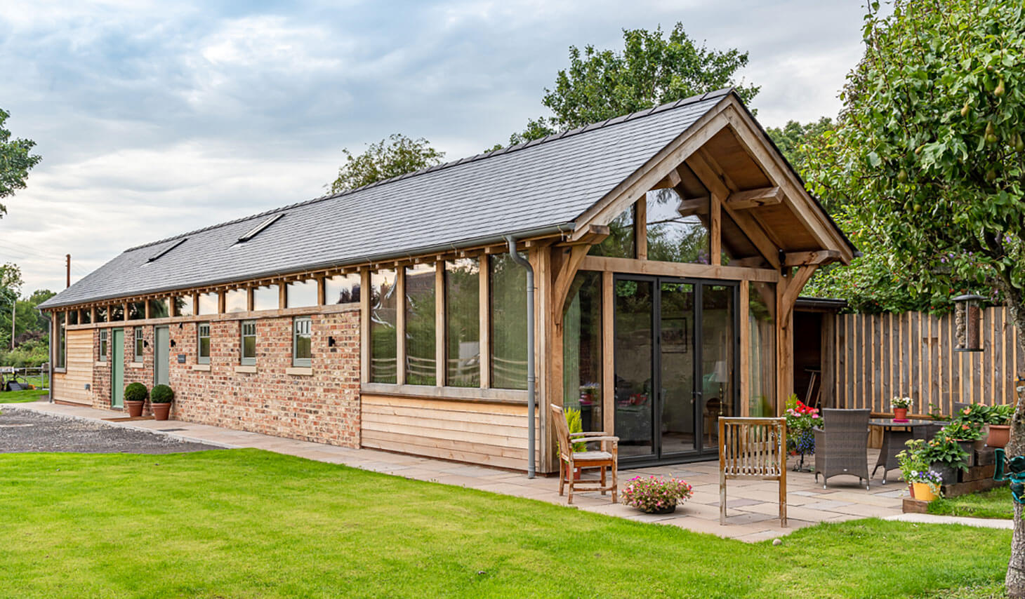 Parker Oak Image ofMEADOW VIEW BARN